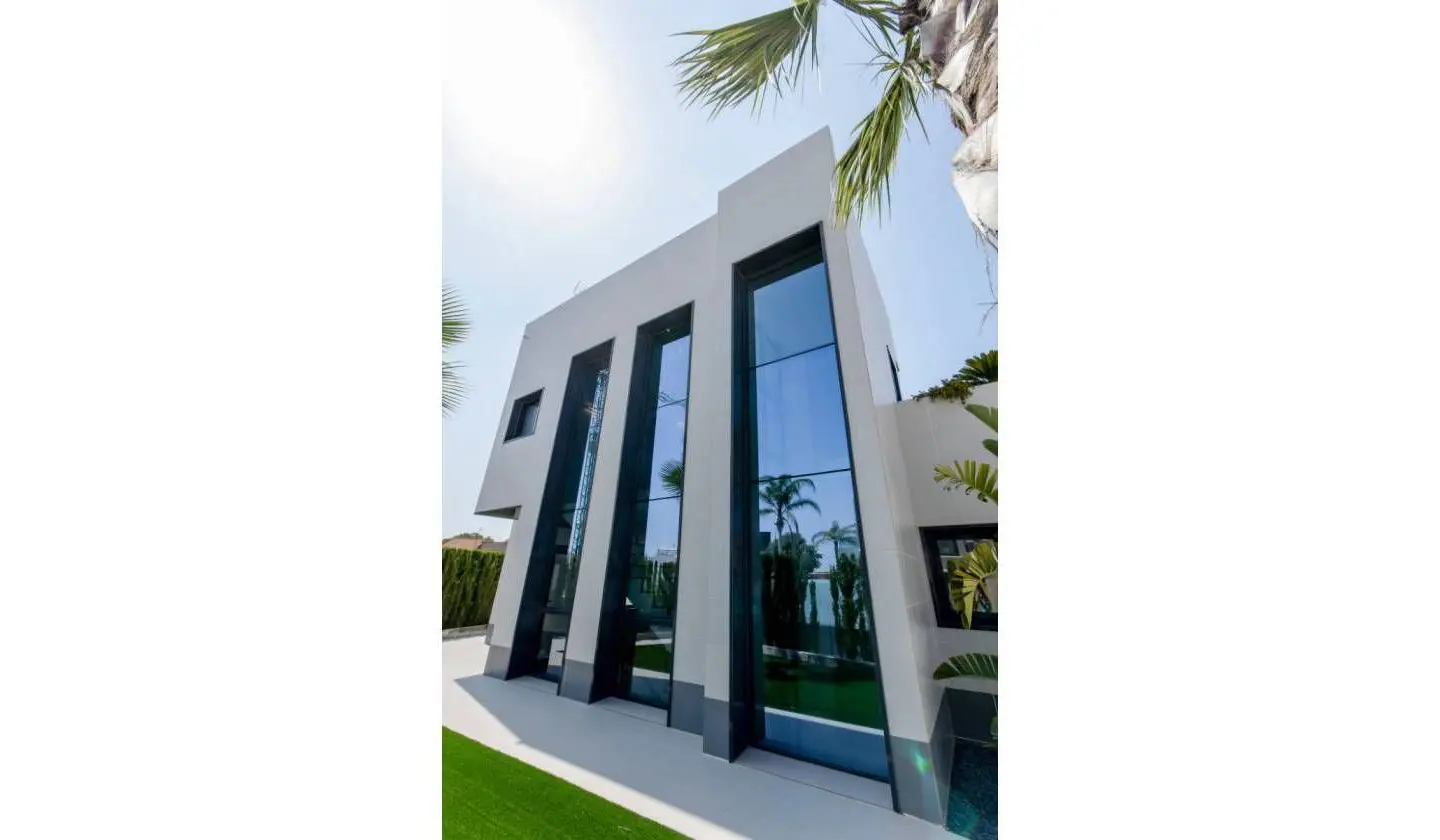 3-bedroom Villa In Orihuela Costa, Spain (319 M²)