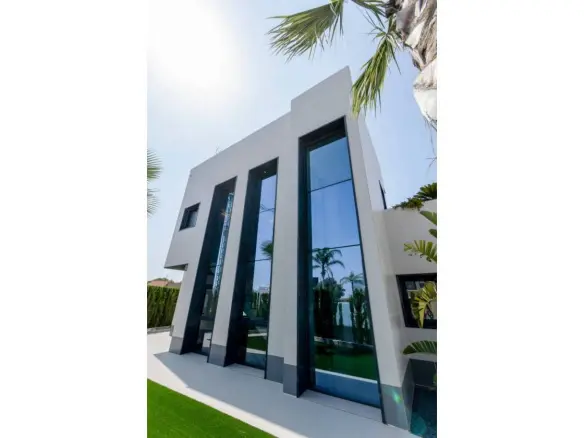 3-bedroom Villa In Orihuela Costa, Spain (319 M²)