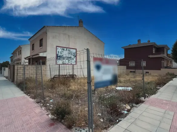 Land In Elda, Spain (240 M² Plot)