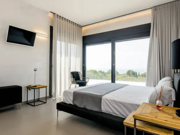 3-bedroom Villa In Orihuela Costa, Spain (319 M²)