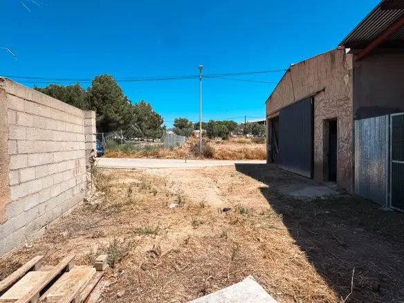 3-bedroom Industrial Unit In Murcia, Spain (197 M²)