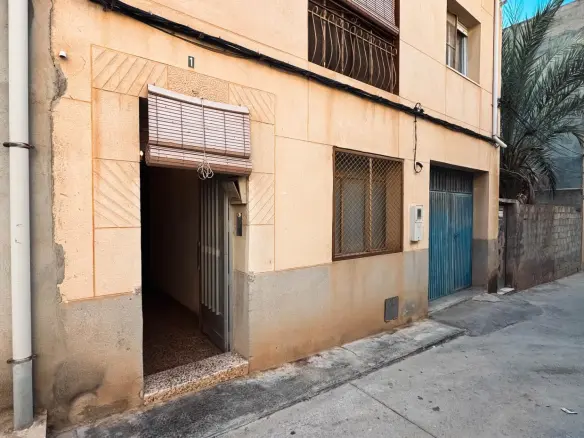 4-bedroom House In Abanilla, Spain (214 M²)