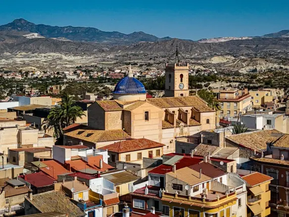 4-bedroom House In Abanilla, Spain (214 M²)