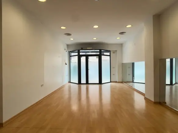 Commercial Unit In Elche, Spain (235 M²)