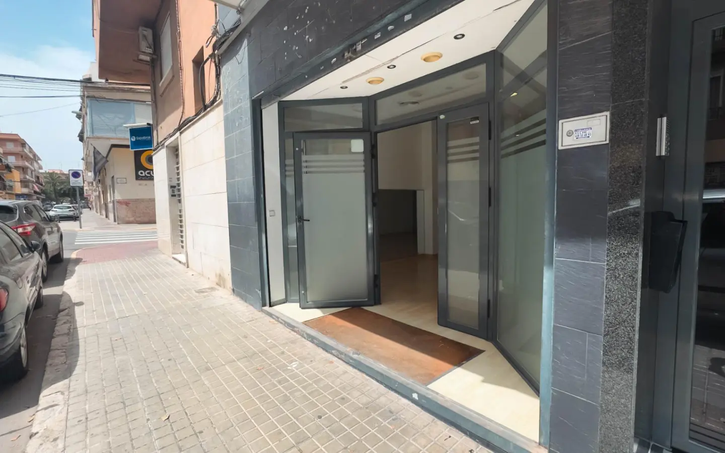 Commercial Unit In Elche, Spain (235 M²)