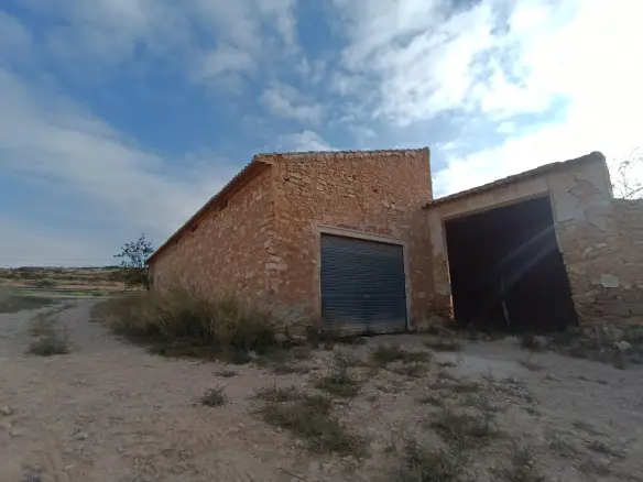 7-bedroom Villa In Pinoso, Spain (1.041 M²)