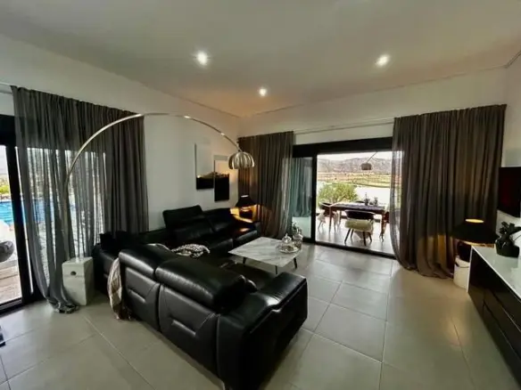 3-bedroom Villa In Hondon De Las Nieves, Spain (153 M²)