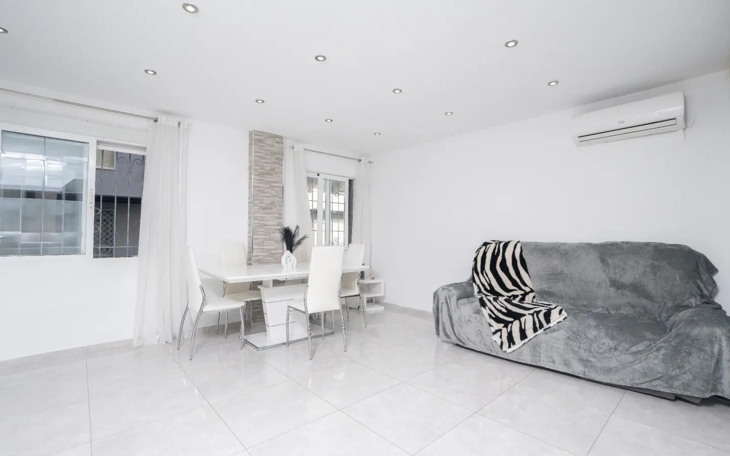 2-bedroom Flat In Villajoyosa, Spain (80 M²)