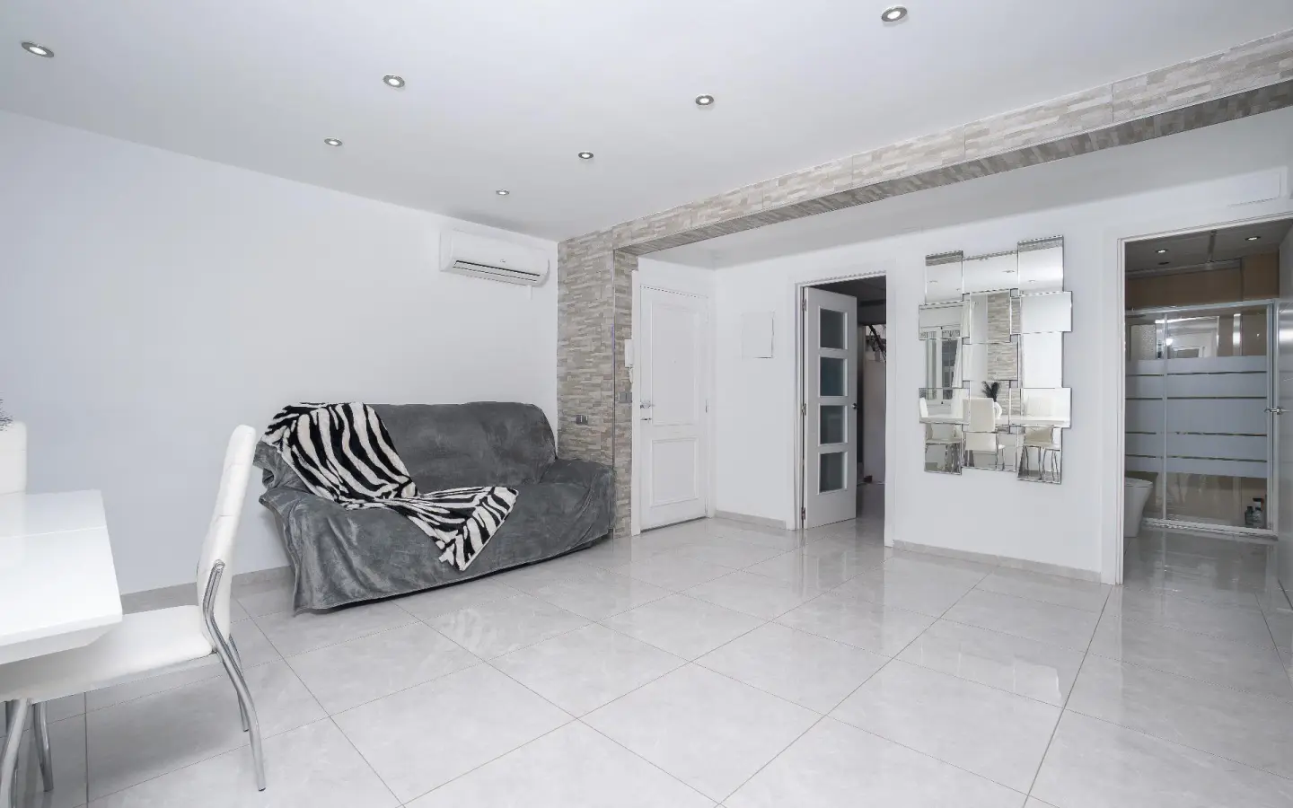 2-bedroom Flat In Villajoyosa, Spain (80 M²)