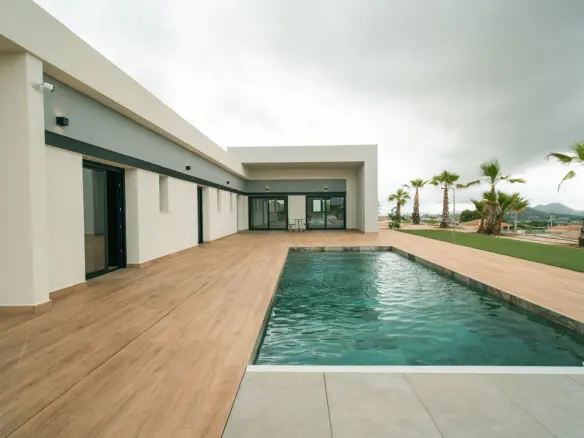 3-bedroom Villa In Pinoso, Spain (178 M²)