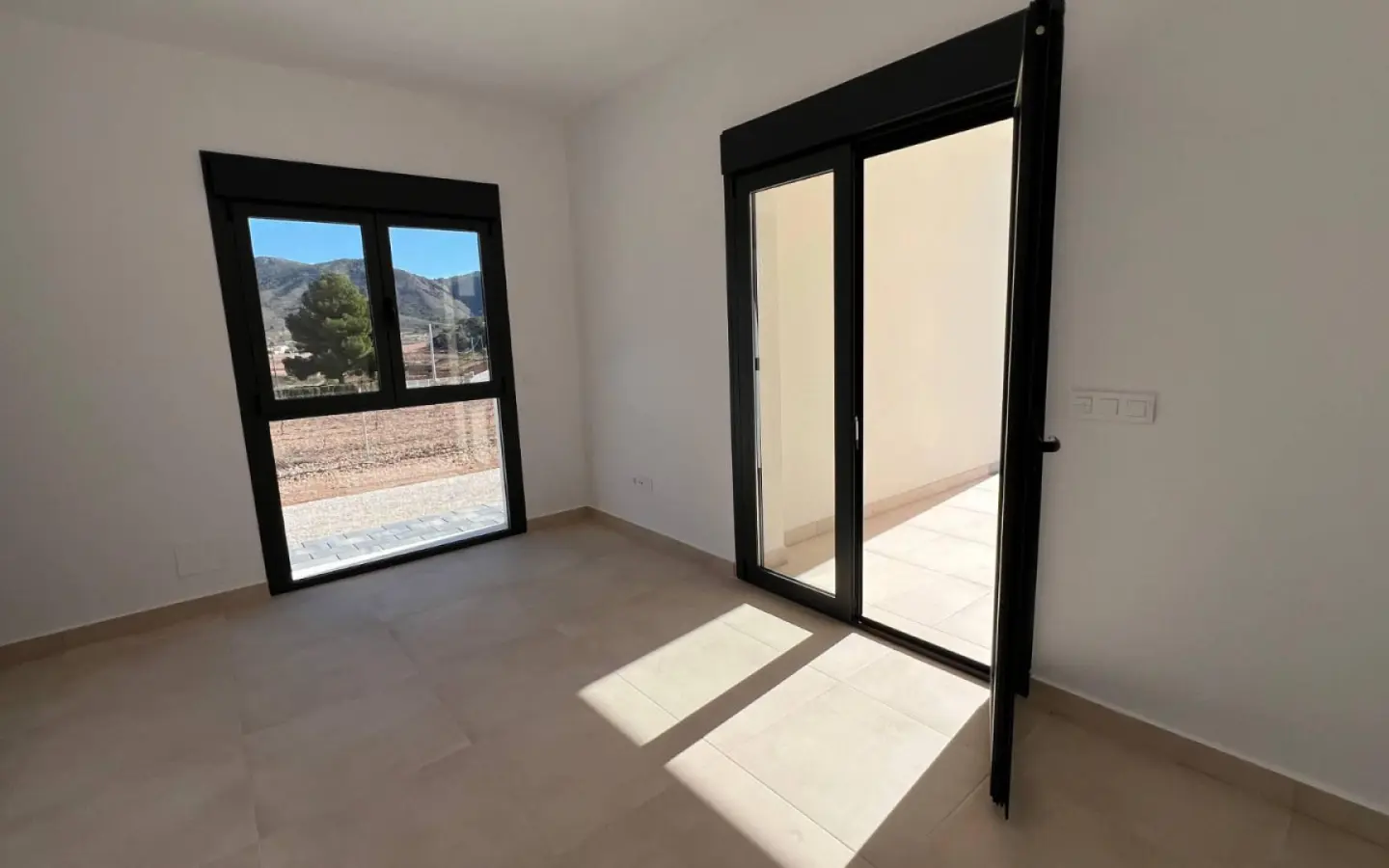 3-bedroom Villa In Hondon De Las Nieves, Spain (153 M²)