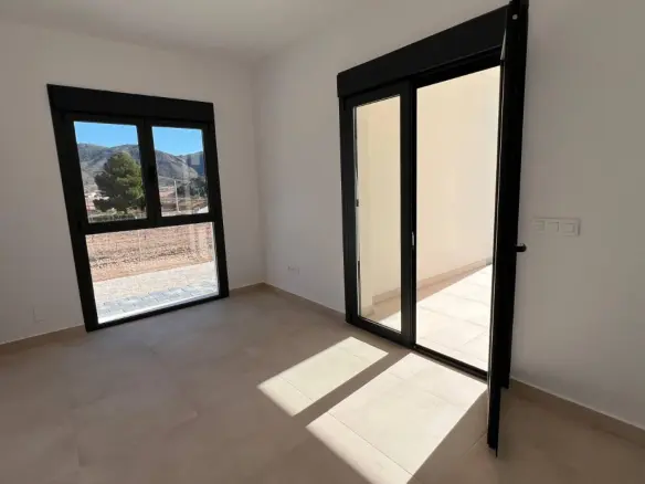 3-bedroom Villa In Hondon De Las Nieves, Spain (153 M²)