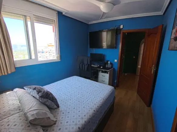 3-bedroom Penthouse In Benidorm, Spain (124 M²)