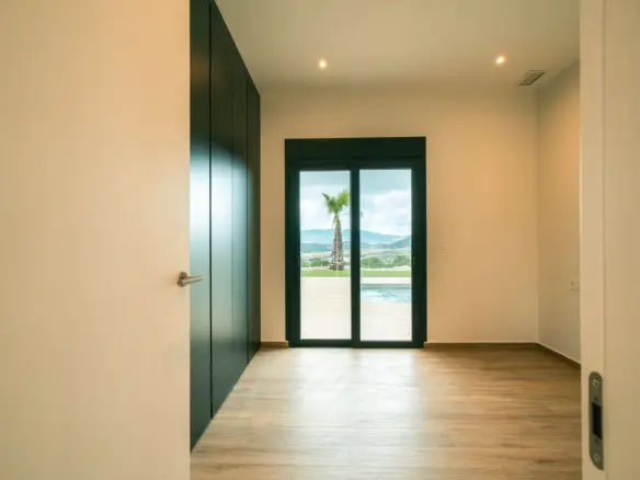 3-bedroom Villa In Pinoso, Spain (178 M²)