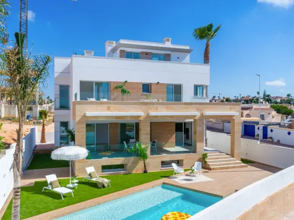 4-bedroom Villa In Rojales, Spain (244 M²)