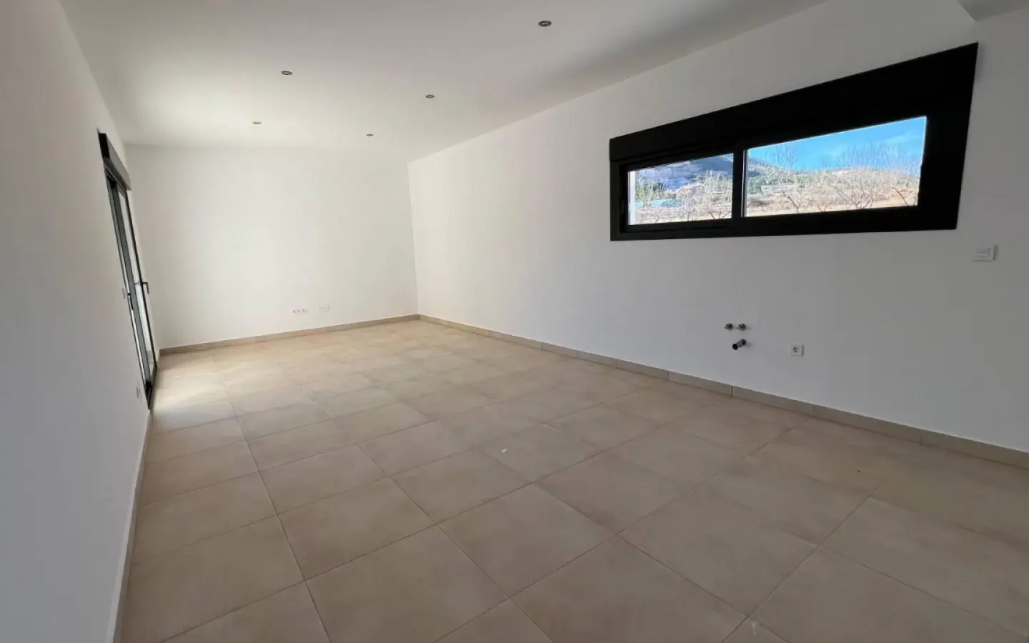 3-bedroom Villa In Hondon De Las Nieves, Spain (153 M²)