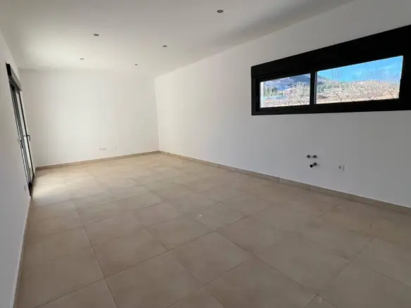 3-bedroom Villa In Hondon De Las Nieves, Spain (153 M²)