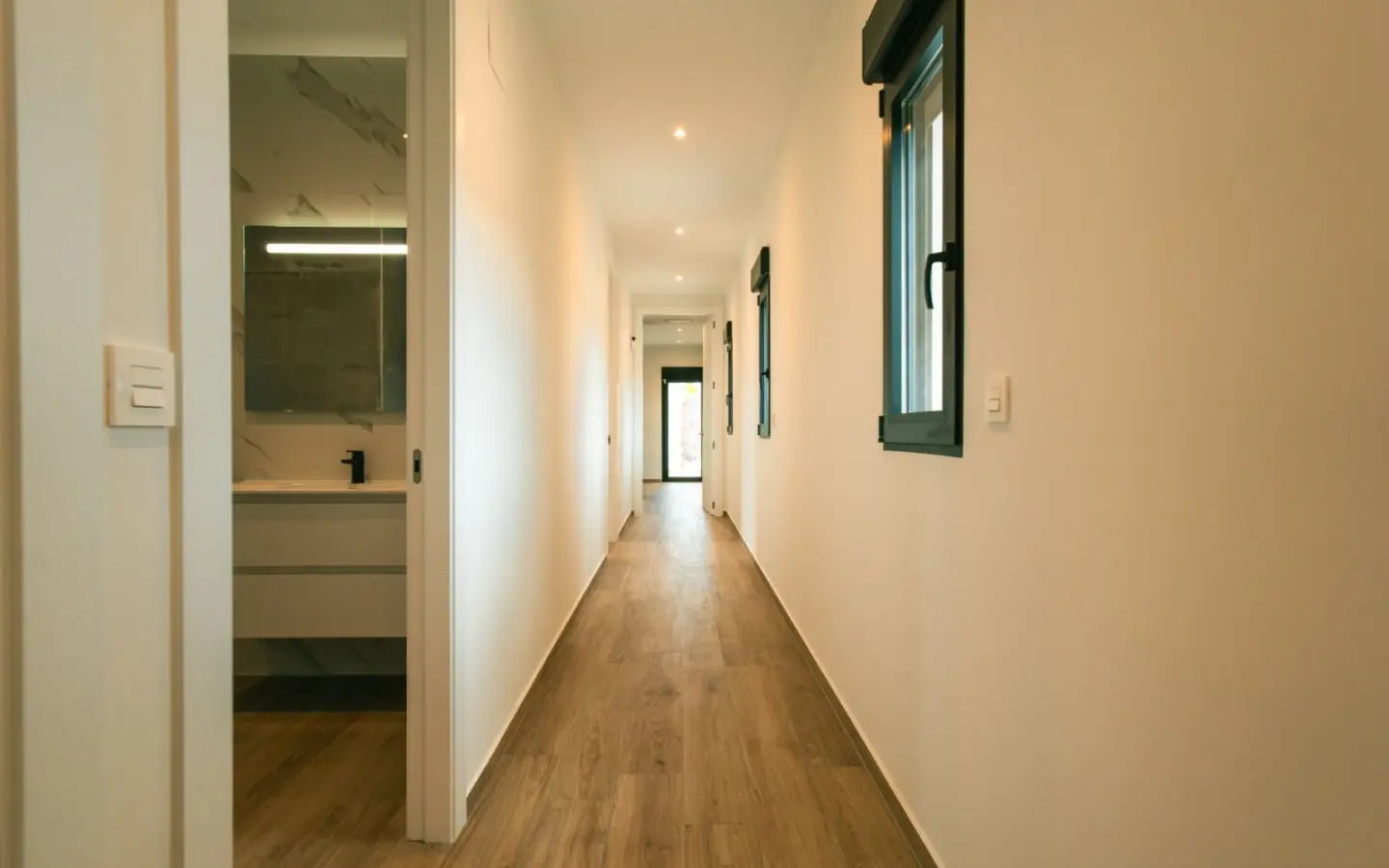3-bedroom Villa In Pinoso, Spain (178 M²)