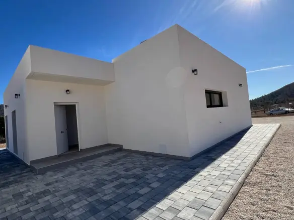 3-bedroom Villa In Hondon De Las Nieves, Spain (153 M²)
