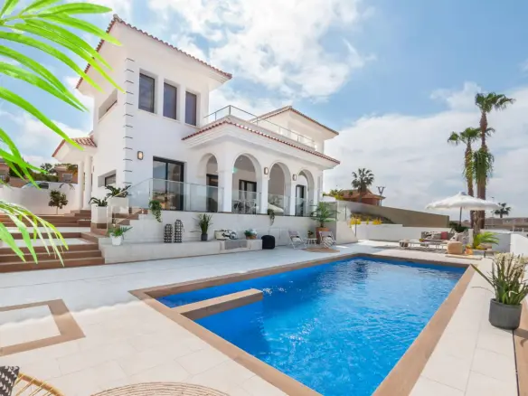 Villa 168 M² In Rojales, Spain