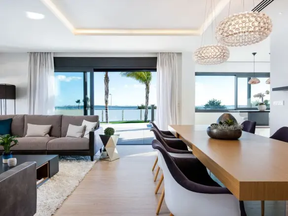 4-bedroom Villa In Rojales, Spain (244 M²)