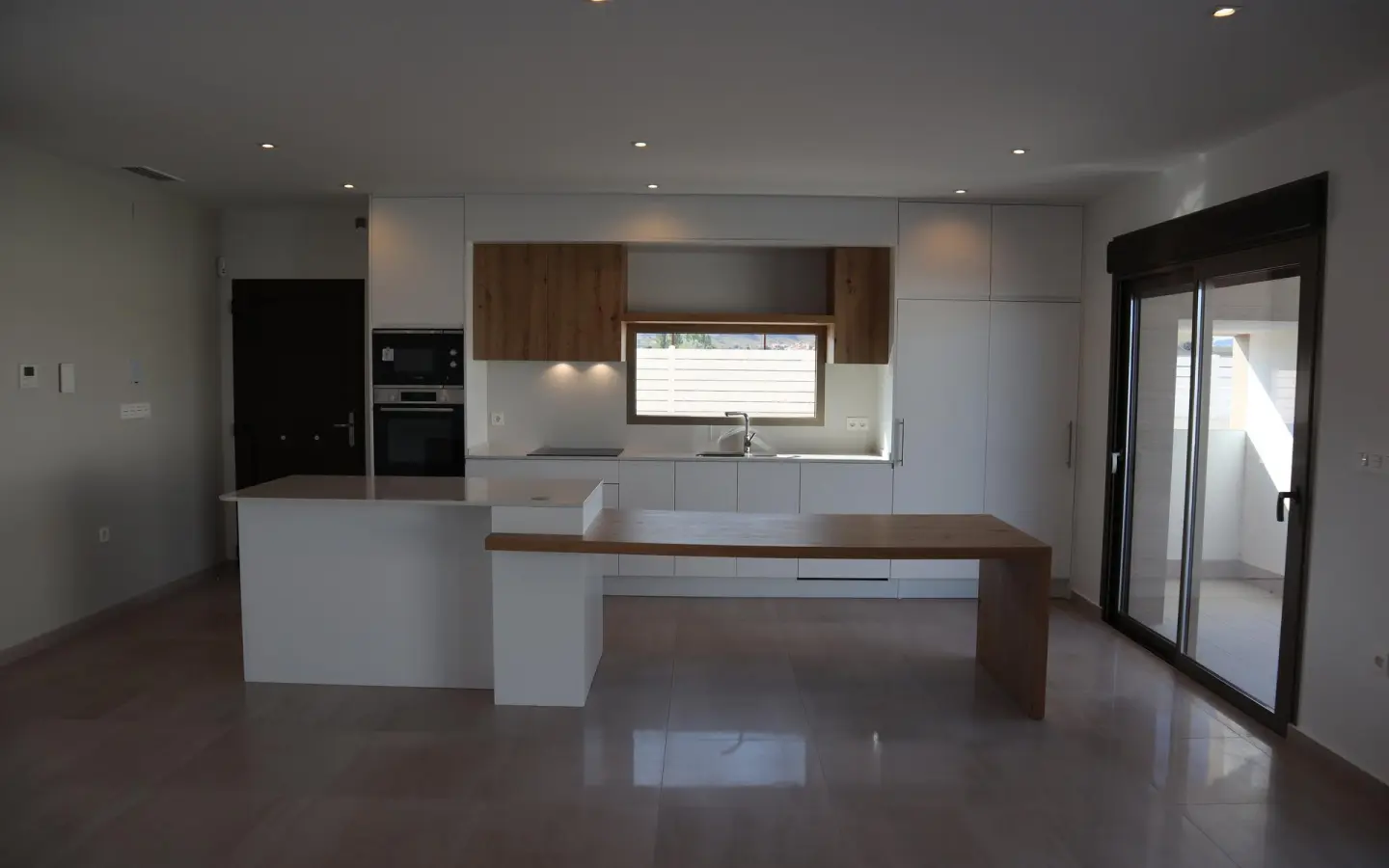 3-bedroom Villa In Aspe Pedanias, Spain (138 M²)