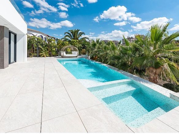4-bedroom Villa In Calpe, Spain (426 M²)