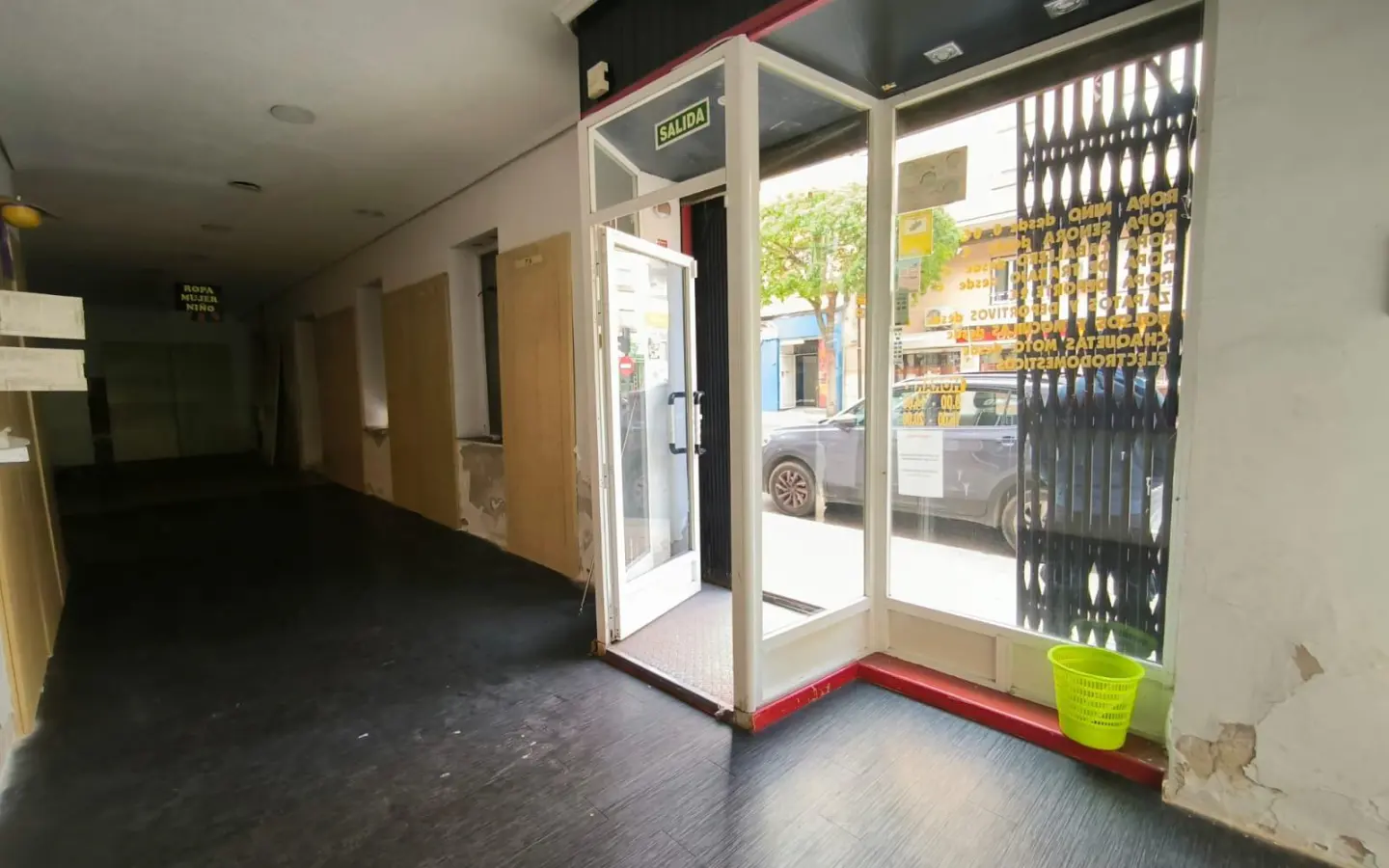 Commercial Unit In Elche, Spain (82 M²)