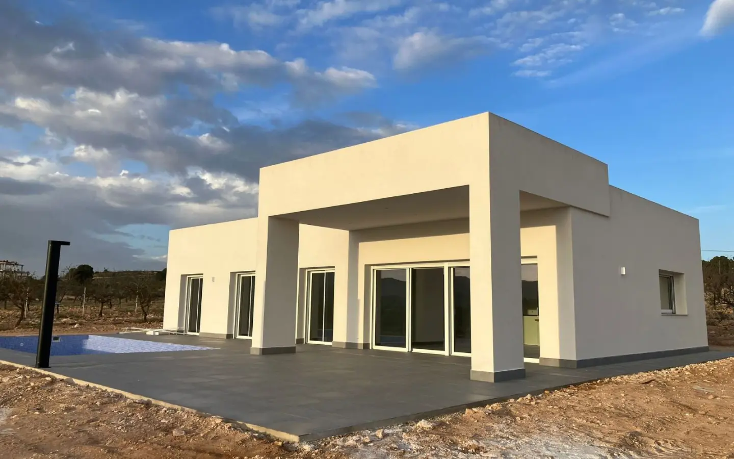 3-bedroom Villa In Pinoso, Spain (146 M²)