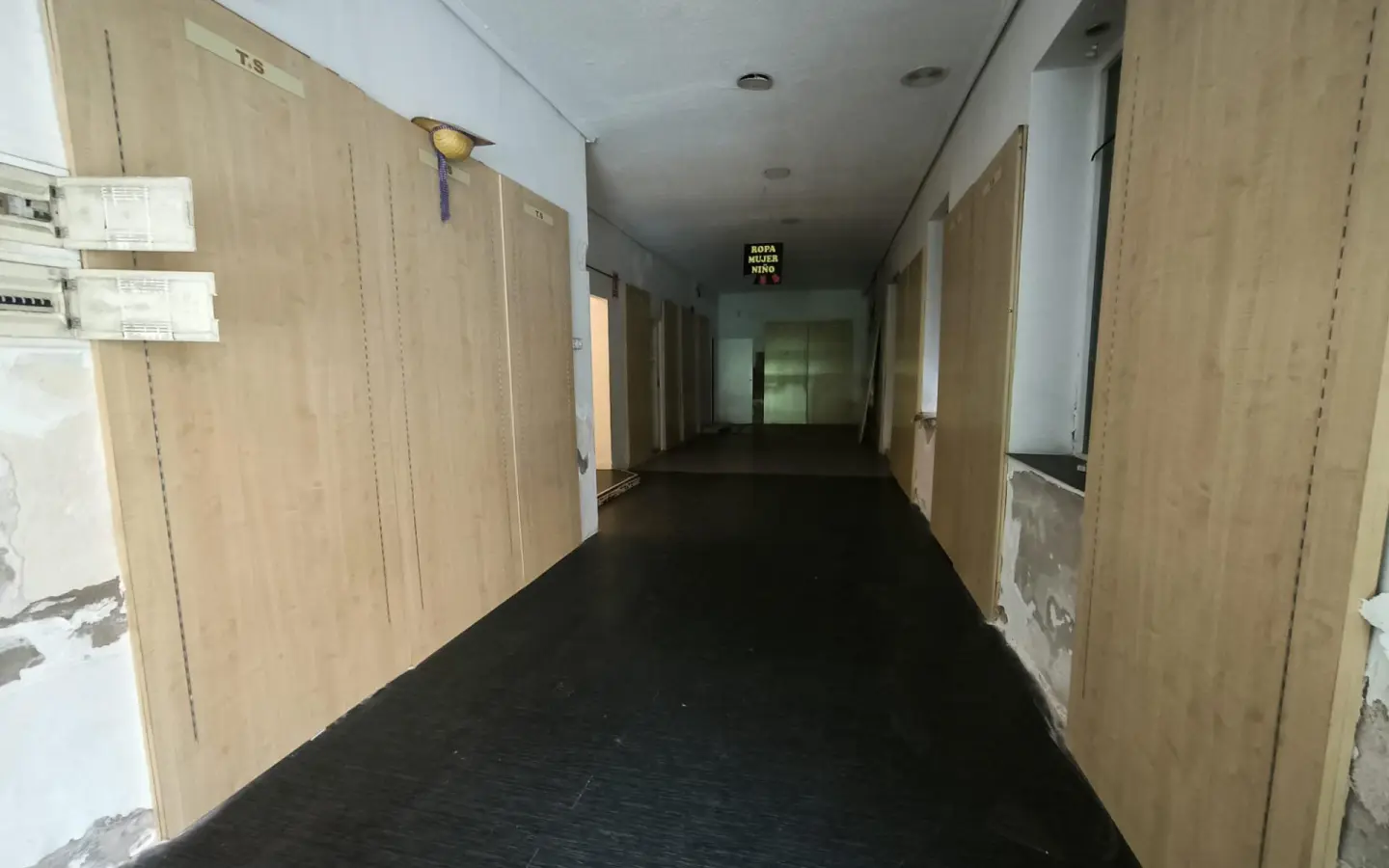 Commercial Unit In Elche, Spain (82 M²)