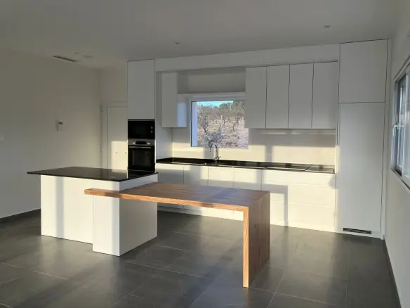 3-bedroom Villa In Pinoso, Spain (146 M²)