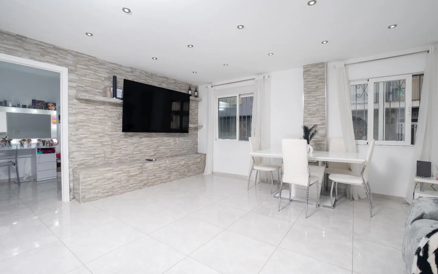 2-bedroom Flat In Villajoyosa, Spain (80 M²)