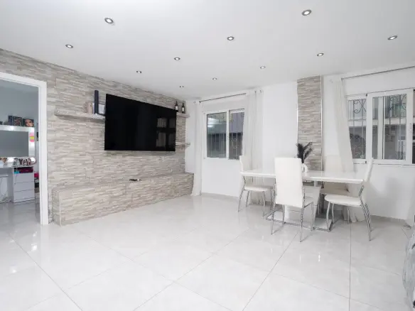 2-bedroom Flat In Villajoyosa, Spain (80 M²)