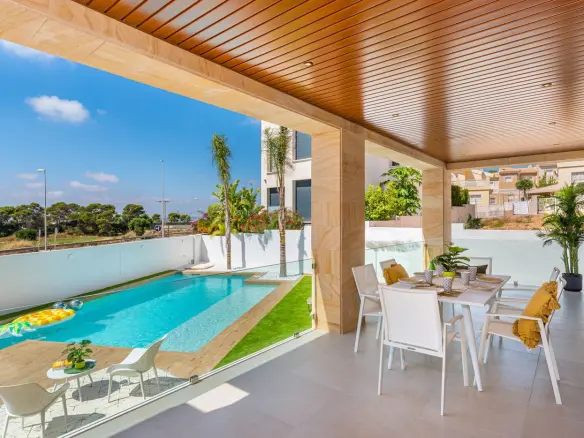 4-bedroom Villa In Rojales, Spain (244 M²)