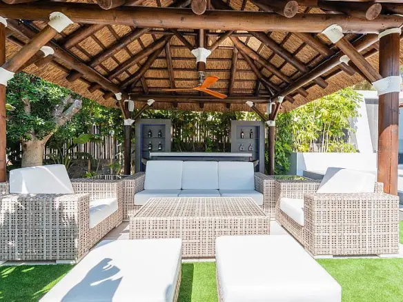4-bedroom Villa In Calpe, Spain (426 M²)