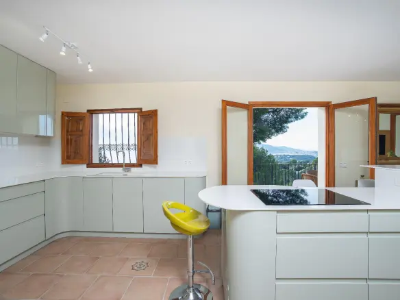 2-bedroom Villa In Altea, Spain (187 M²)