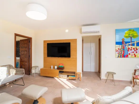 2-bedroom Villa In Altea, Spain (187 M²)
