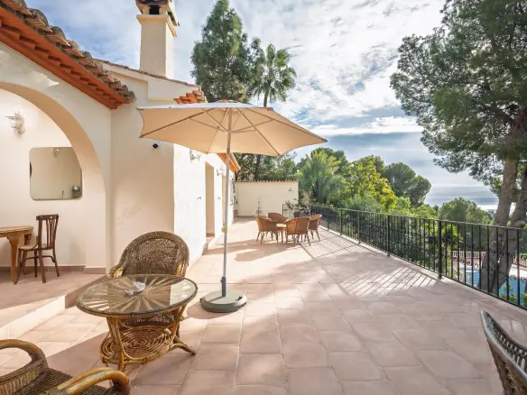 2-bedroom Villa In Altea, Spain (187 M²)