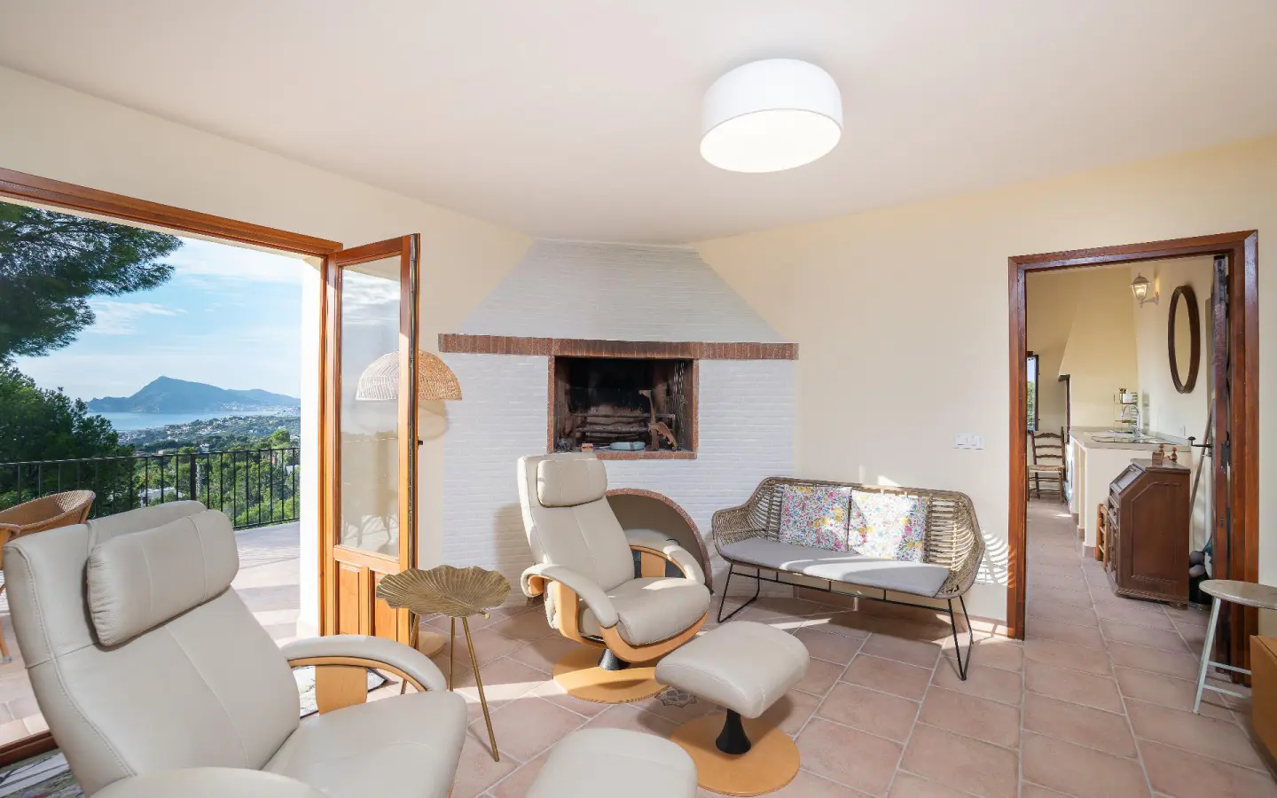 2-bedroom Villa In Altea, Spain (187 M²)