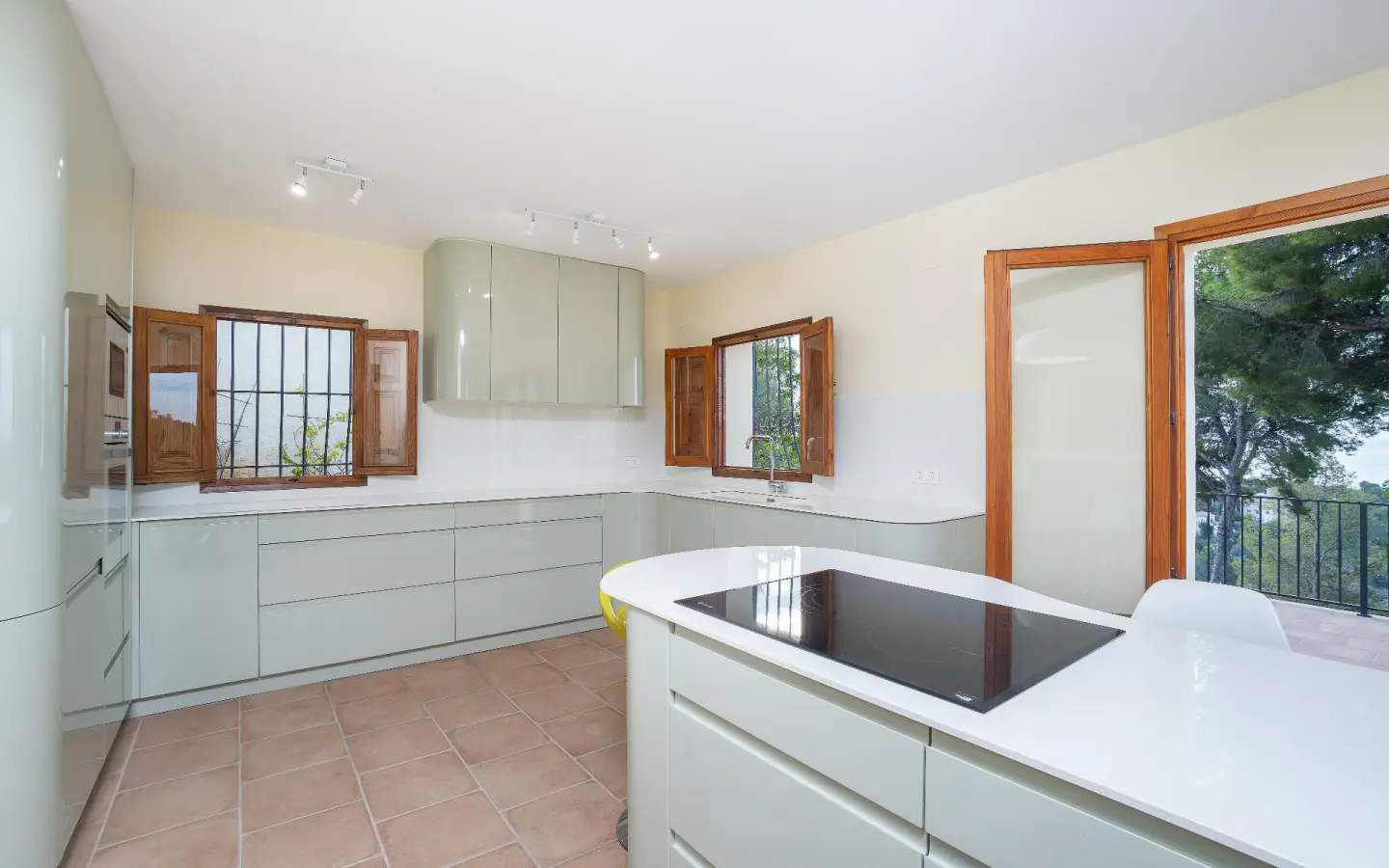 2-bedroom Villa In Altea, Spain (187 M²)