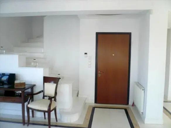 Maisonette 232 M² In Athens