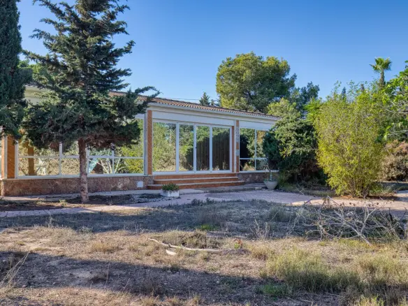 6-bedroom Villa In La Marina, Spain (400 M²)