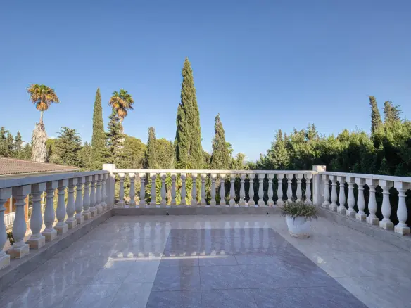 6-bedroom Villa In La Marina, Spain (400 M²)