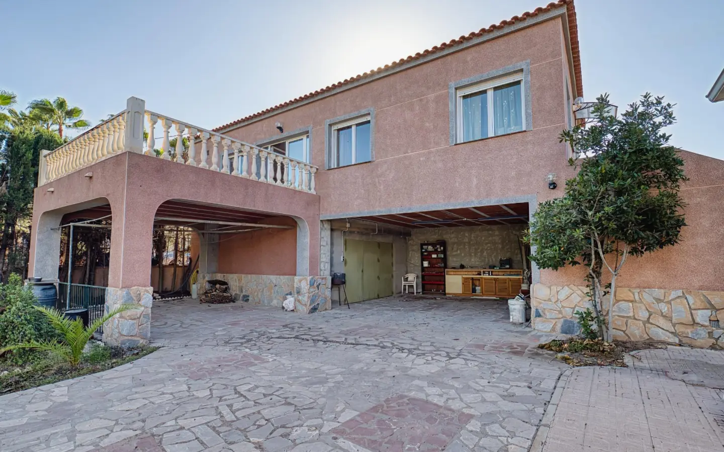 6-bedroom Villa In La Marina, Spain (400 M²)