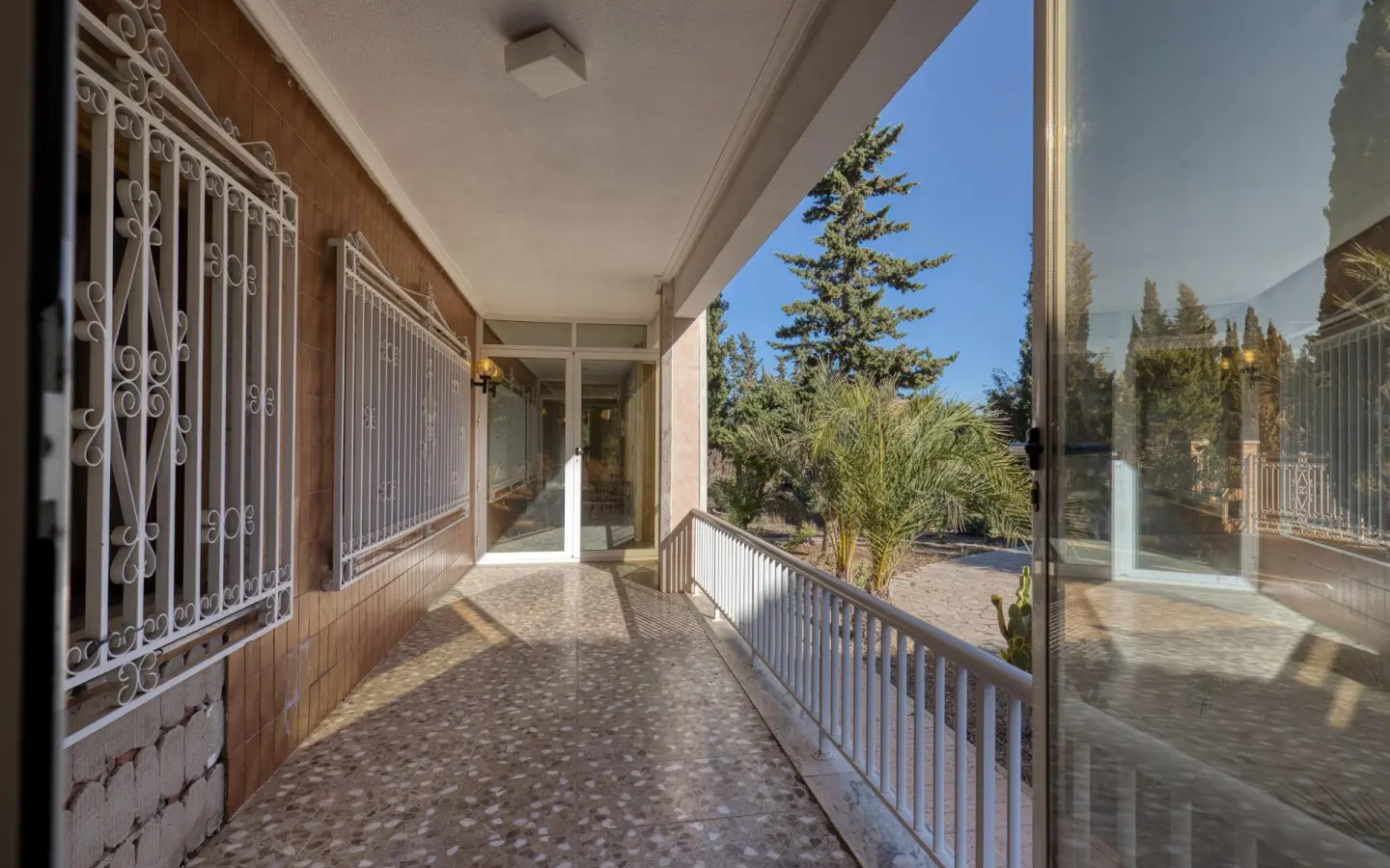 6-bedroom Villa In La Marina, Spain (400 M²)