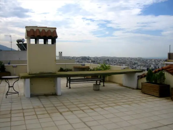 Building 803 M² In Athens