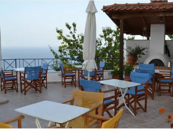Business 1000 M² In North Greece