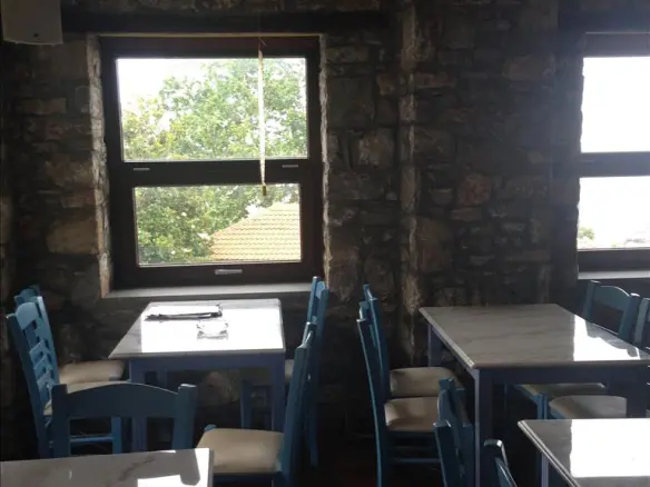 Business 240 M² In North Greece