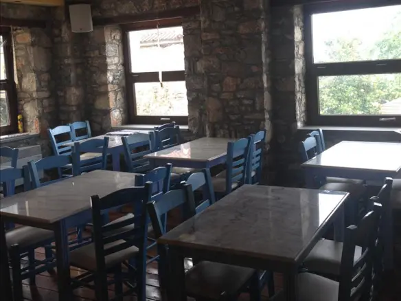 Business 240 M² In North Greece