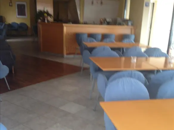 Business 240 M² In North Greece